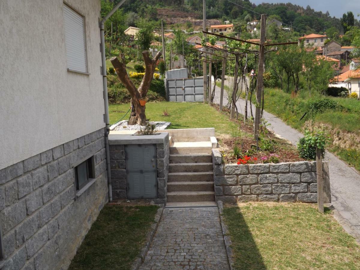 Casa Oliveira Holiday home *